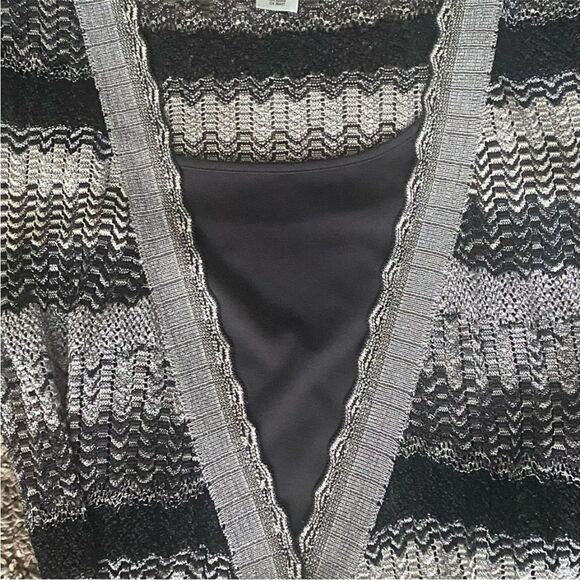 Laundry by Design Brown/Tan Wrap Midi Dress with attached slip. Size Small. - Picture 9 of 11